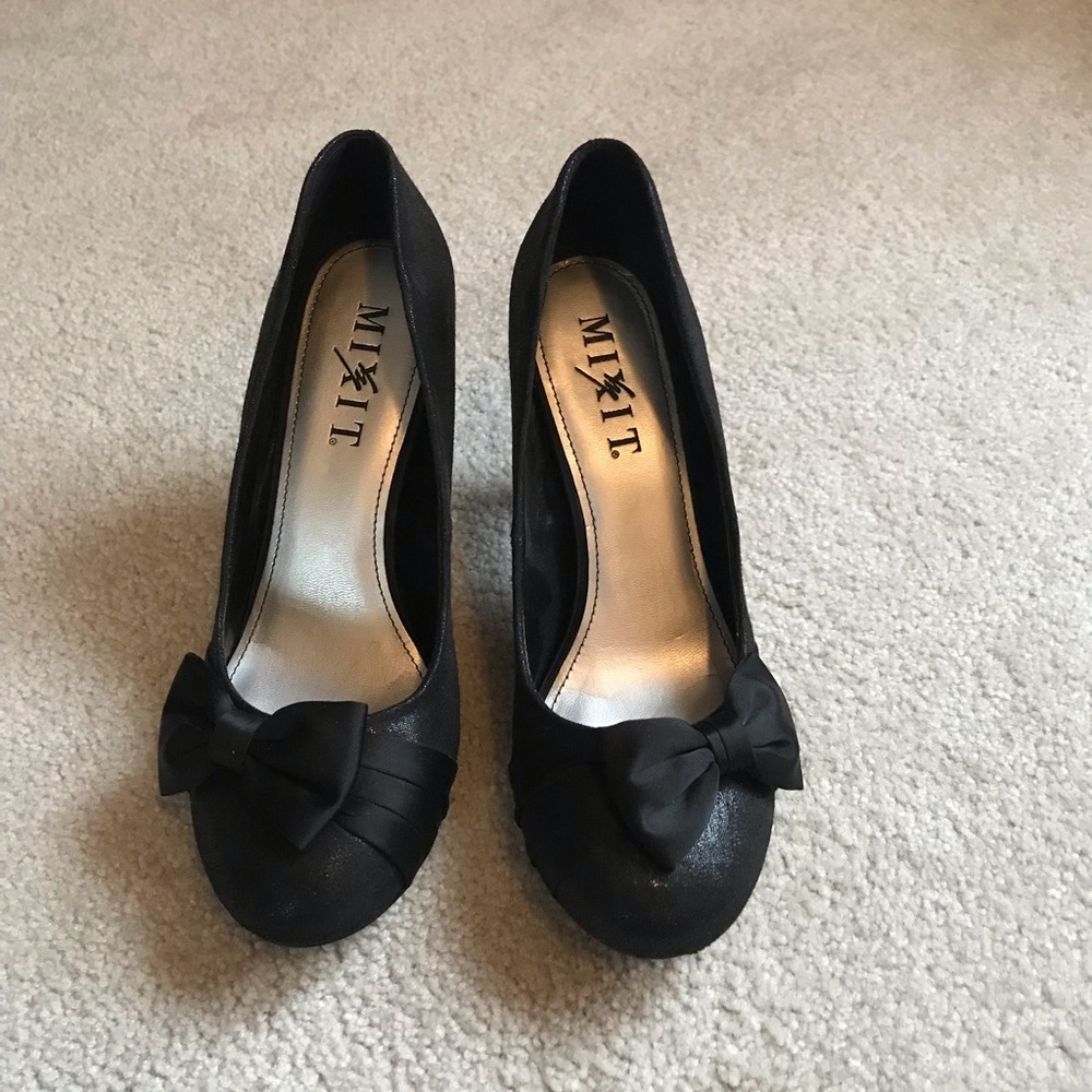 Black Heels with Bow